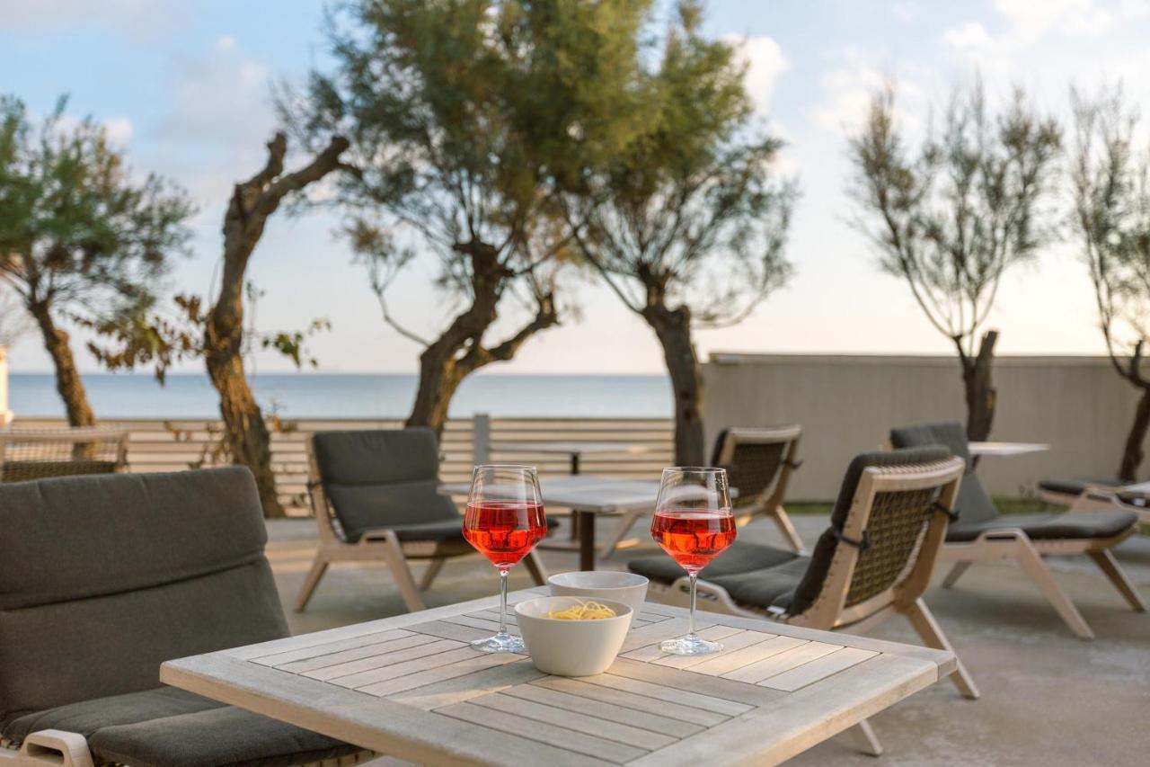 Solmaris Seaside - B&B Sul Mare Maruggio Exterior photo